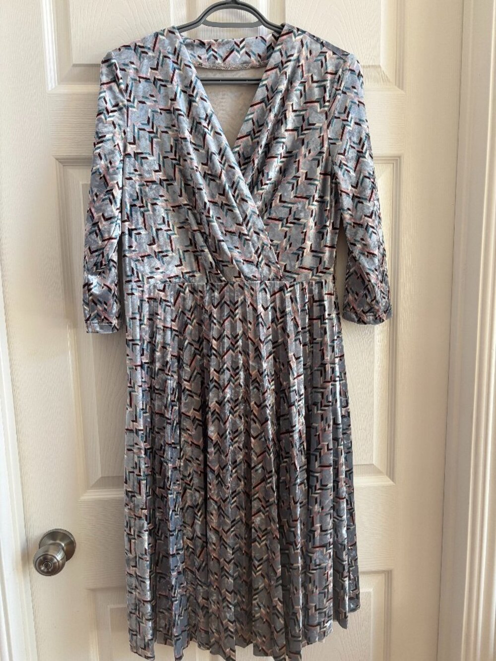 Valvet Geometric Print Wrap Dress with Belt NWOT